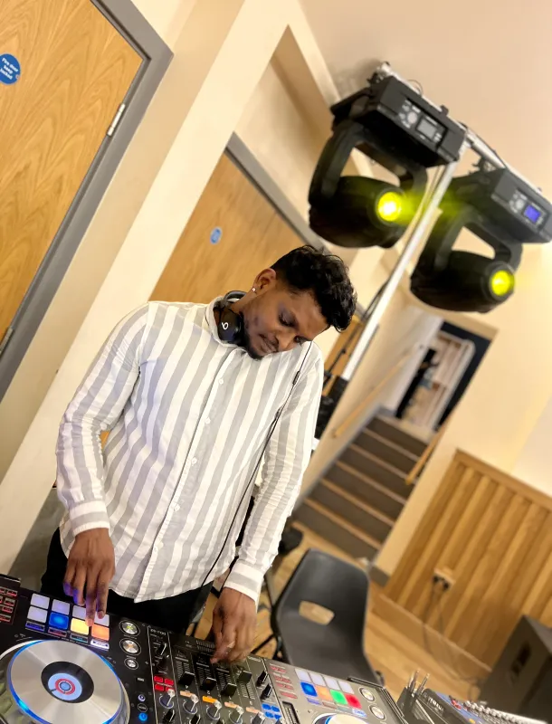 DJTEE10 gallery